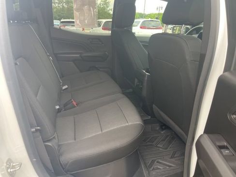 Used 2024 Chevrolet Colorado Trail Boss w/ Technology Package AWD/4WD image 29