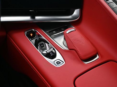 Used 2023 Chevrolet Corvette Stingray Premium Conv w/ Z51 Performance Package RWD image 18