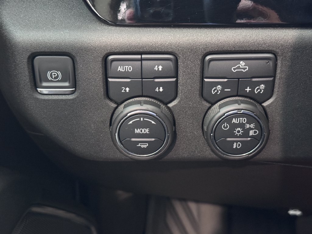 Certified 2023 Chevrolet Silverado 1500 RST AWD/4WD image 25