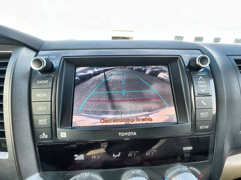 Used 2013 Toyota Sequoia Platinum image 19