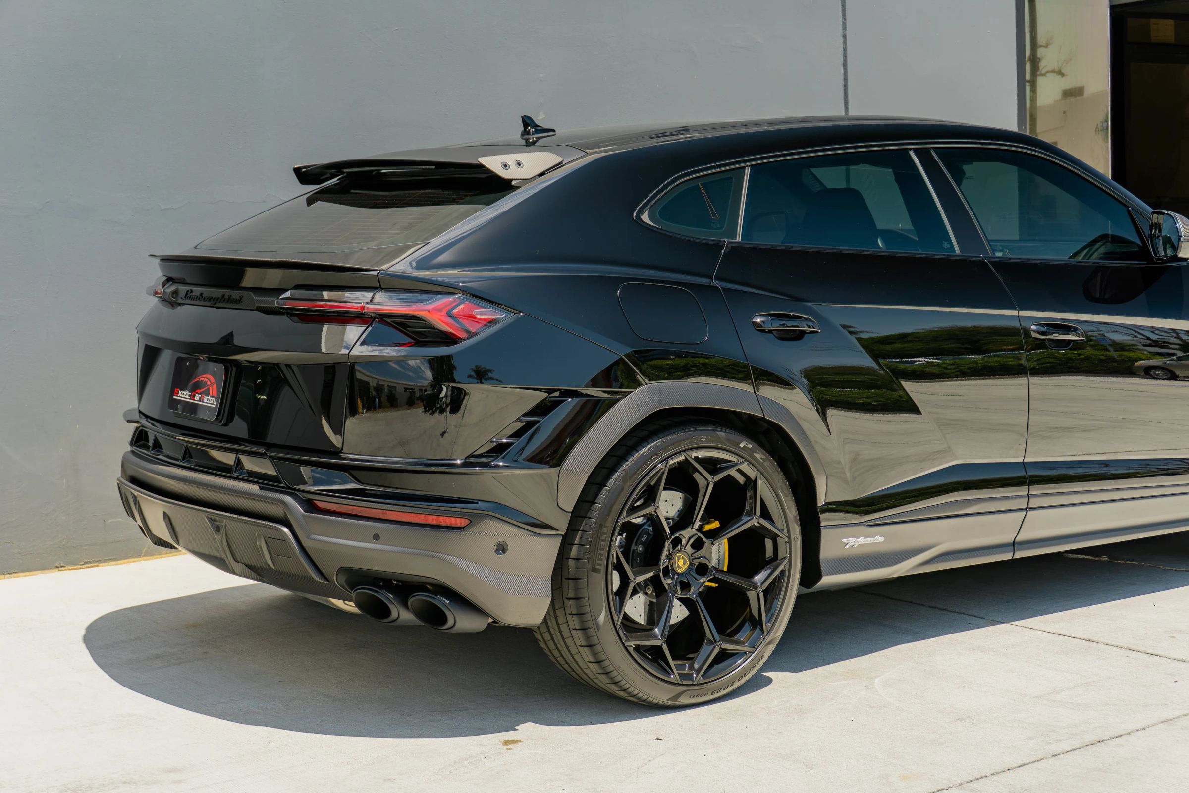Used 2024 Lamborghini Urus Performante AWD/4WD image 38