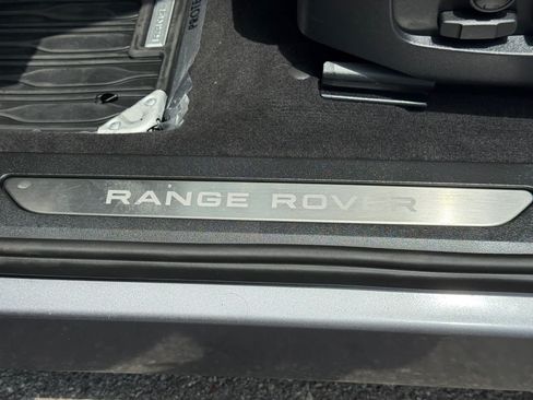 Used 2024 Land Rover Range Rover Evoque Dynamic SE AWD/4WD image 25