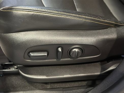 Used 2018 GMC Terrain SLT w/ Preferred Package image 26