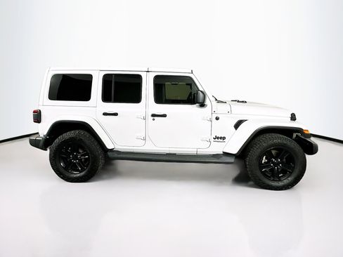 Used 2021 Jeep Wrangler Unlimited Sahara AWD/4WD image 10