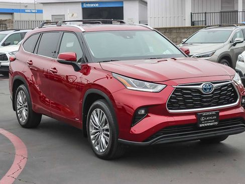 Used 2022 Toyota Highlander Limited image 5
