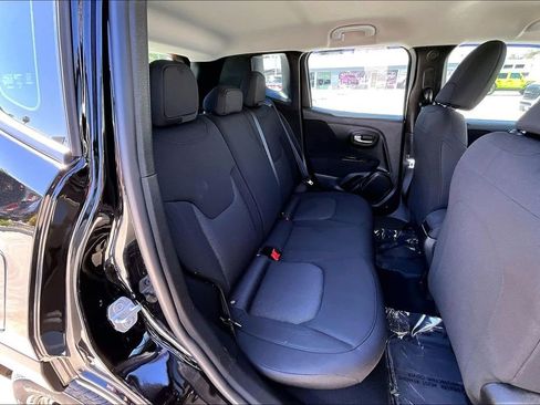 Certified 2020 Jeep Renegade Sport FWD image 18