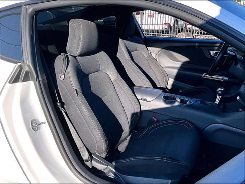 Used 2025 Ford Mustang GT RWD image 9
