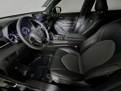 Used 2022 Toyota Highlander XSE image 15