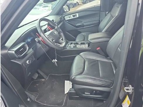 Used 2022 Ford Explorer ST w/ Equipment Group 401A RWD image 5