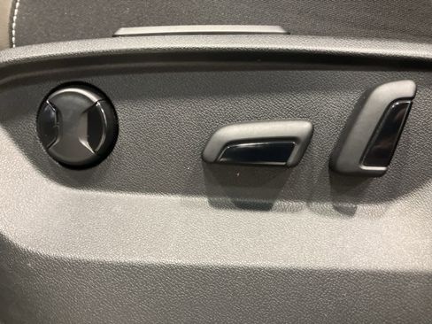 Used 2023 Volkswagen Atlas Cross Sport SEL Premium R-Line image 13