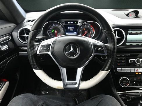 Used 2015 Mercedes-Benz SL 550 w/ White Arrow Edition image 18