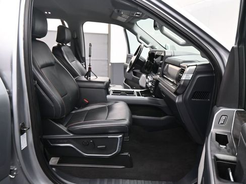 Used 2023 Ford F250 Lariat w/ Sport Appearance Package AWD/4WD image 6