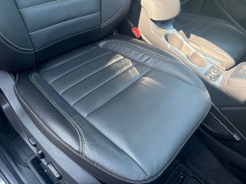 Used 2016 Ford Escape Titanium w/ Equipment Group 301A AWD/4WD image 26