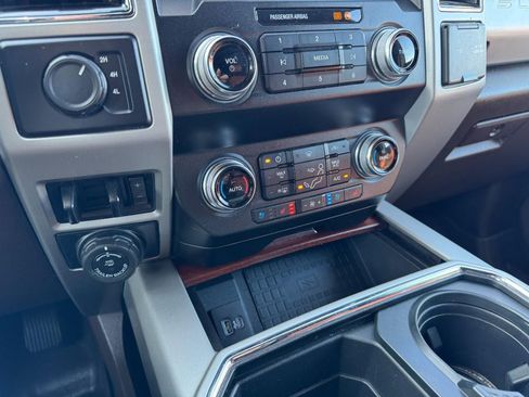 Used 2021 Ford F250 King Ranch image 17