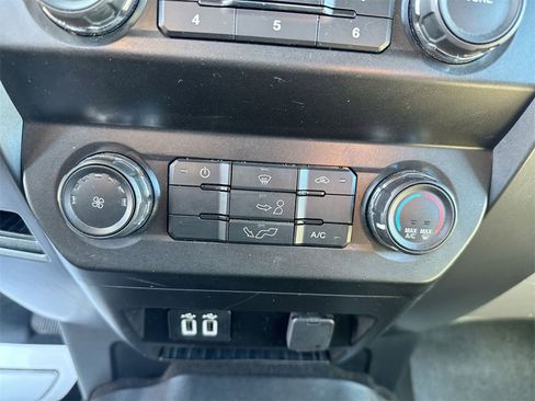 Used 2020 Ford F150 XLT image 25