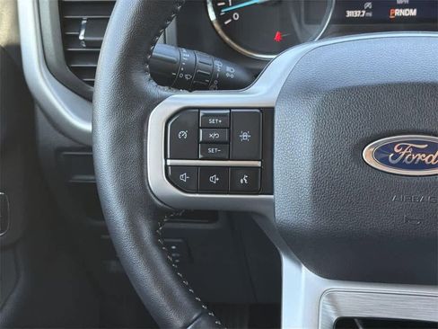 Used 2024 Ford Expedition Max XLT image 13