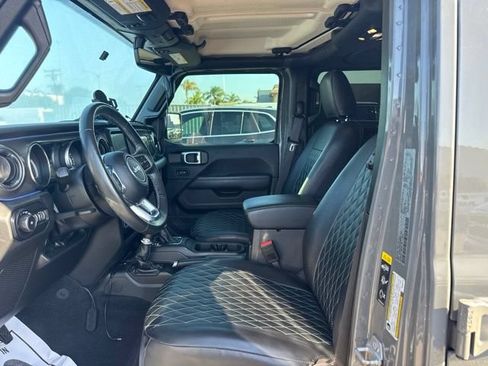Used 2021 Jeep Wrangler Unlimited Sahara AWD/4WD image 9