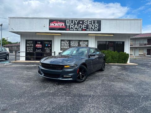 Used 2016 Dodge Charger SXT w/ Navigation & Travel Group RWD image 43