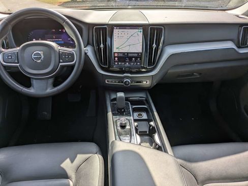 Used 2024 Volvo XC60 B5 Core AWD/4WD image 16