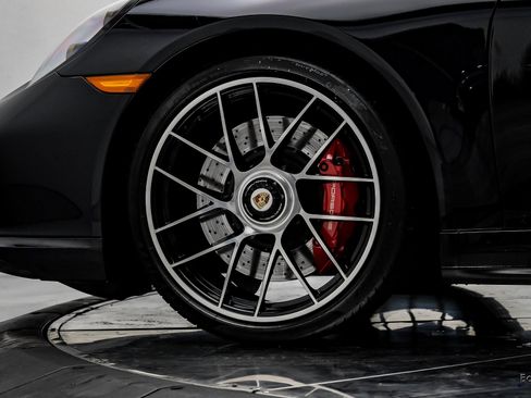 Used 2019 Porsche 911 Turbo image 85