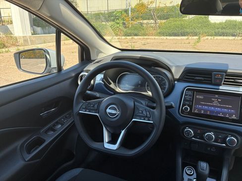 Used 2025 Nissan Versa SV FWD image 32