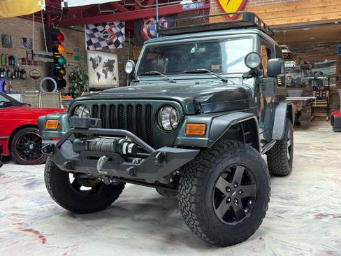Used 2003 Jeep Wrangler Sahara AWD/4WD image 1