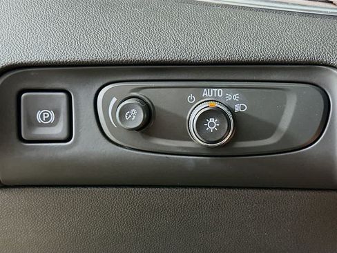 Used 2021 Buick Enclave Avenir w/ Avenir Technology Package FWD image 27