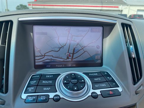 Used 2011 INFINITI G37 Sport w/ Premium Pkg image 19