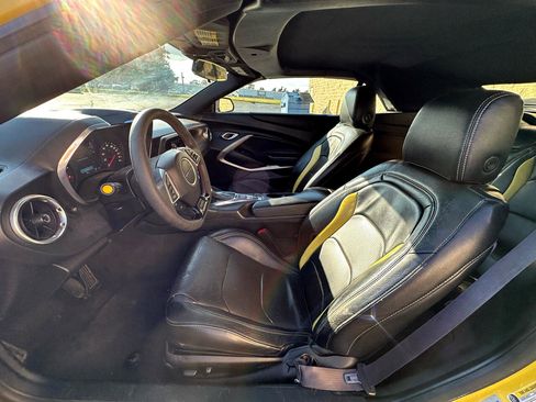 Used 2017 Chevrolet Camaro SS image 10