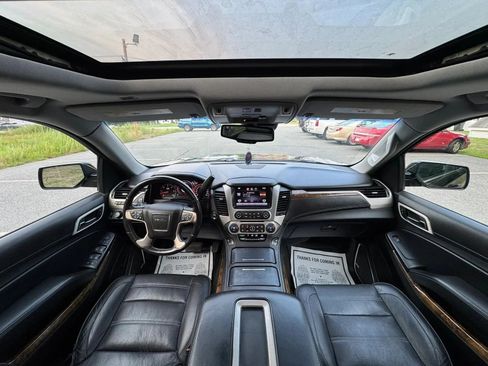 Used 2015 GMC Yukon XL Denali w/ Touring Package AWD/4WD image 22