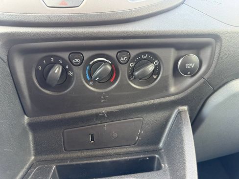 Used 2019 Ford Transit 150 XLT RWD image 30