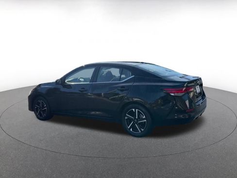 Used 2025 Nissan Sentra SV image 10