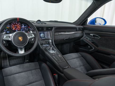 Certified 2016 Porsche 911 Carrera GTS RWD image 26
