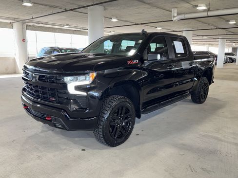 Used 2022 Chevrolet Silverado 1500 LT Trail Boss w/ LT Trail Boss Premium Package image 4