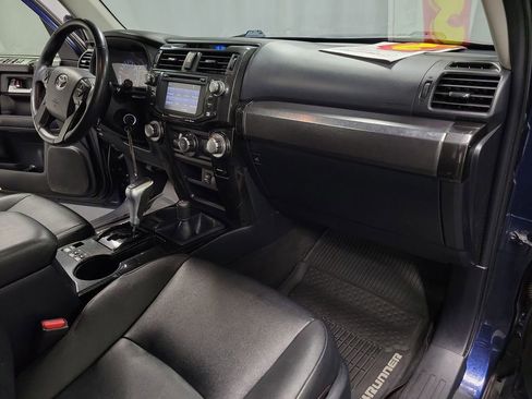 Used 2019 Toyota 4Runner TRD Off-Road Premium AWD/4WD image 23
