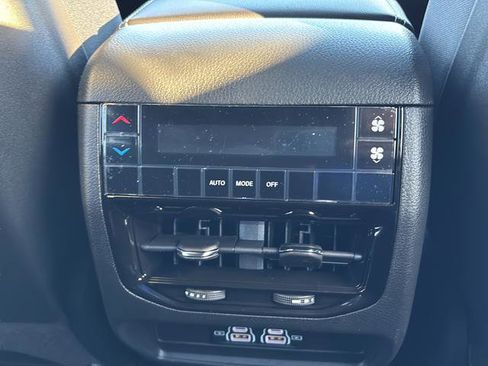 New 2025 Jeep Grand Cherokee L Laredo image 43