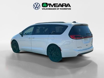 Used 2025 Chrysler Pacifica Limited