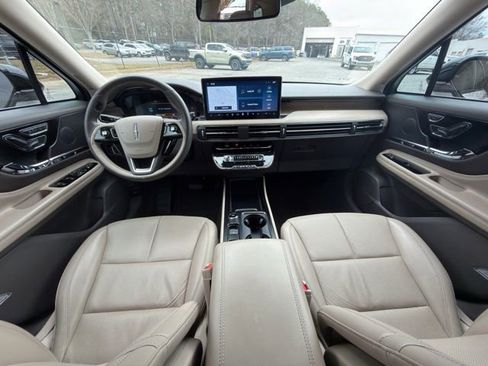 Used 2024 Lincoln Corsair Grand Touring image 13