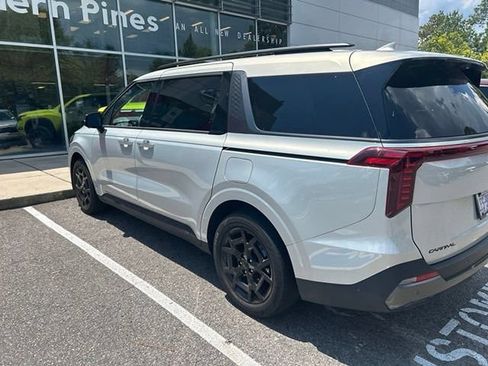 Certified 2025 Kia Carnival SX Prestige FWD image 10