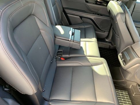 Certified 2024 Lincoln Nautilus Premier w/ Jet Appearance Package AWD/4WD image 17