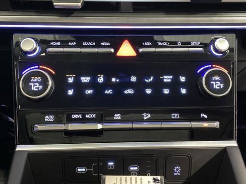 Used 2025 Hyundai Santa Fe Limited image 23