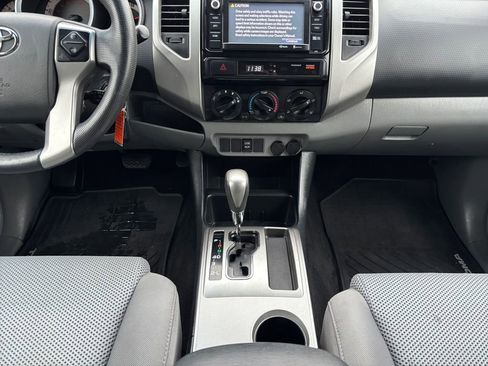 Used 2014 Toyota Tacoma PreRunner image 13