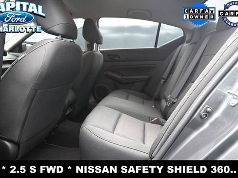 Used 2024 Nissan Altima 2.5 S FWD image 10