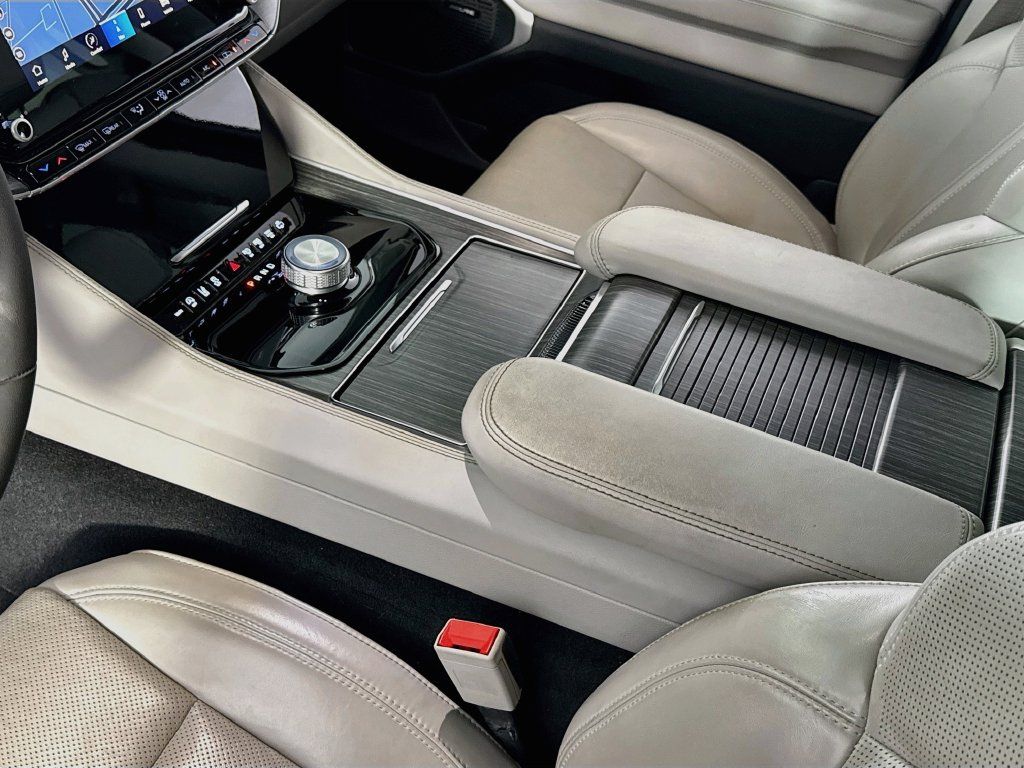 Used 2023 Jeep Wagoneer Series III w/ Convenience Group I RWD image 19