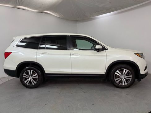 Used 2018 Honda Pilot EX image 5