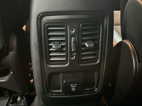 Used 2020 Jeep Grand Cherokee Altitude image 26