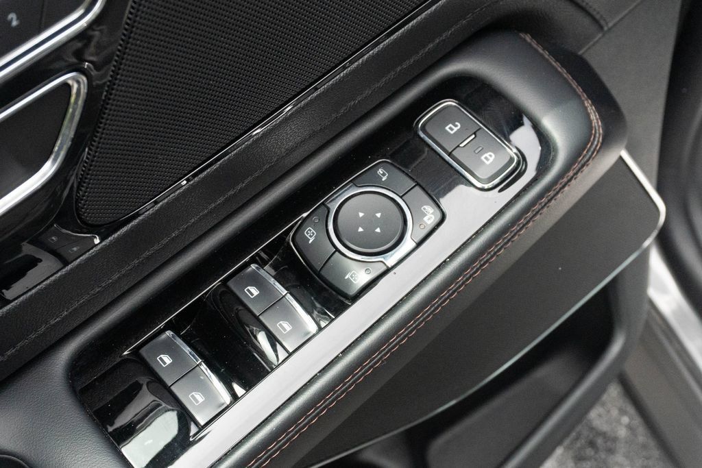 Used 2023 Lincoln Aviator Reserve RWD image 14