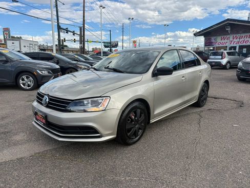 Used 2015 Volkswagen Jetta S FWD image 8