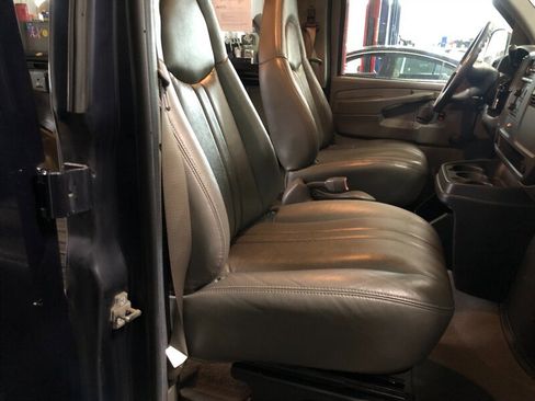 Used 2006 Chevrolet Express 1500 Passenger image 14