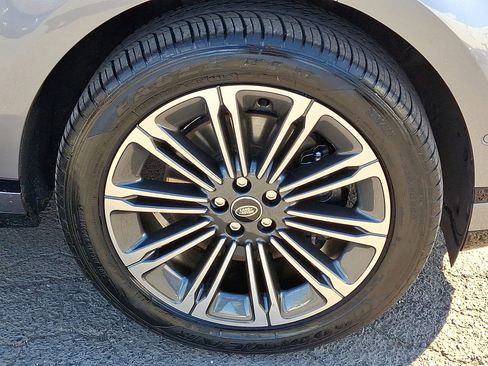 Used 2026 Land Rover Range Rover Evoque Dynamic SE image 11